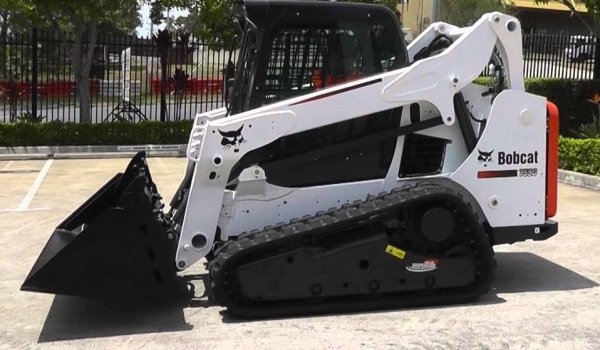 4.0 Tonne (Tracked) Posi-Track Loaders