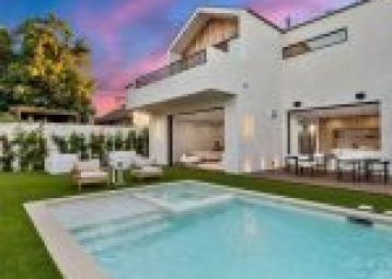 How to dig your own pool with a mini excavator