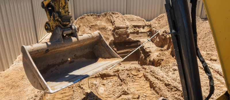 When to Use an Excavator Vs a Backhoe: Choosing the Right Machine for the Job