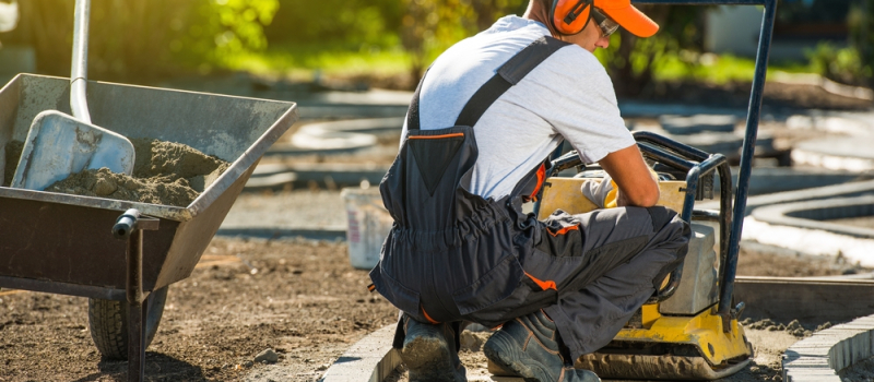 Maintaining Machine Safety Standards When Dry Hiring