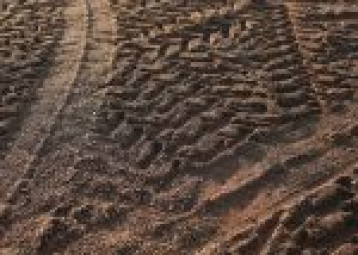 Tracks vs wheels: which should you choose?
